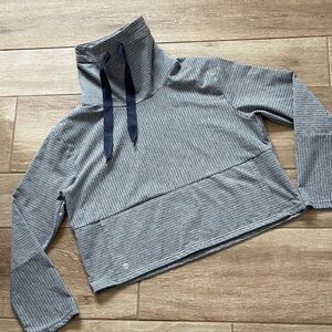 Senita Athletics Turtleneck SMALL w front pockets